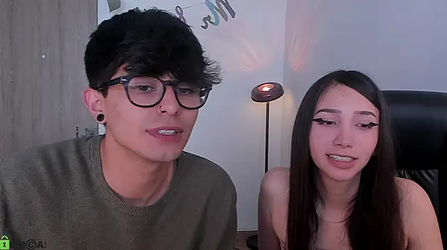 Mikeyvioleta_ live XXX chat