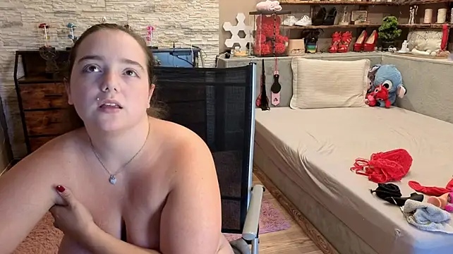 Kimberly-Caprice's Webcam Show