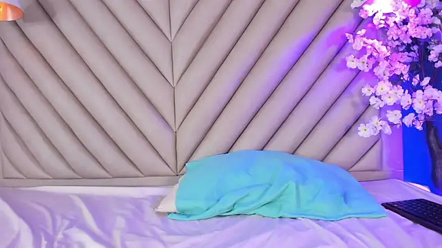 XXX chat uživo modela DarkieSweet