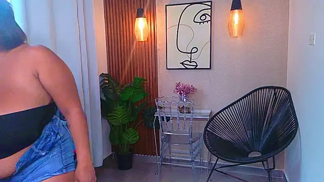 Kenya--Buhle's Live XXX Chat