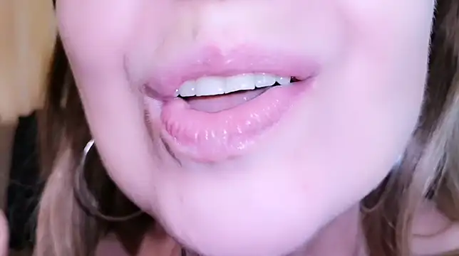 LadyAndTransy Live XXX-chat