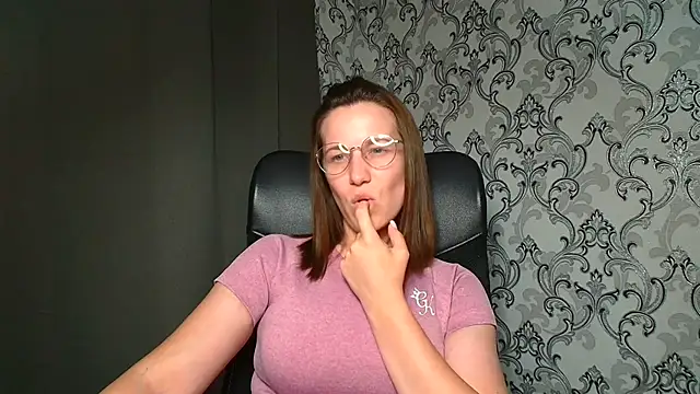 Chat XXX en directo de Kelly_Kisss