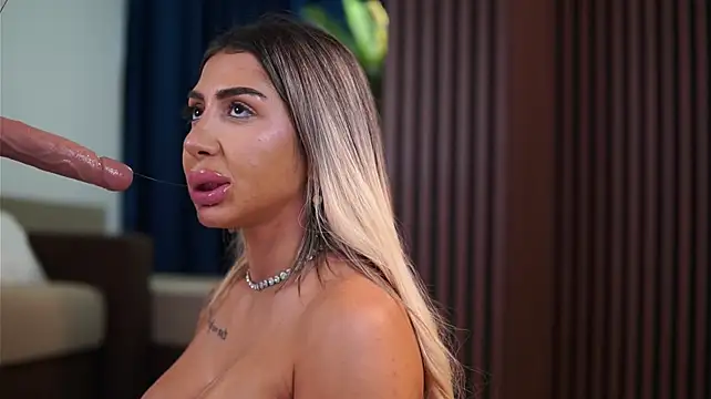 LucyyRosse's Live XXX Chat