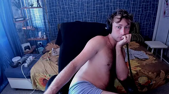 CuteBoy228 XXX чат на живо