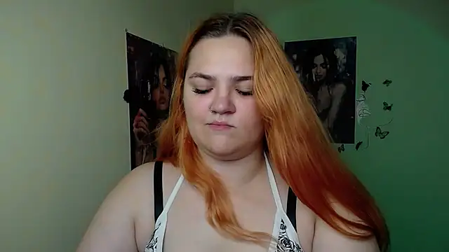 RinaRiii Chat XXX in diretta