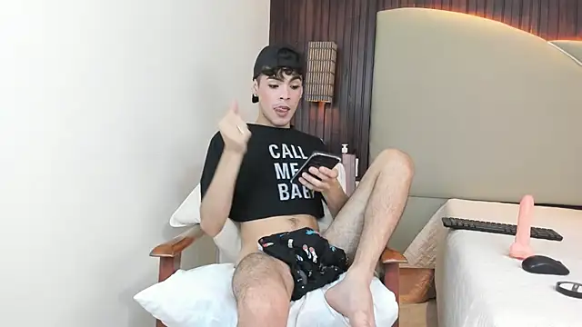 Ares_B2026 webcam show