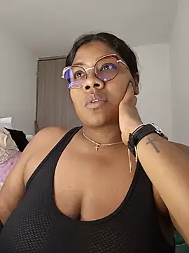 Chatroom XXX en direct de paola091