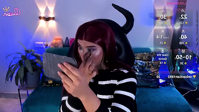 Emili_Roux – Naživo XXX chat