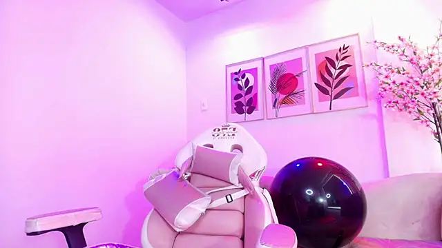 Chat +18 de Maddie_T18 ao vivo