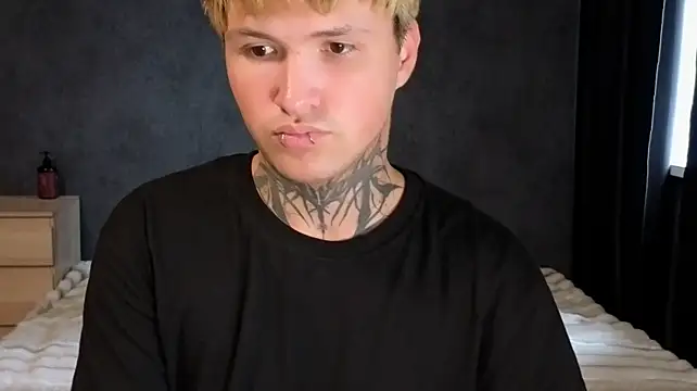 JonnyDarkkのウェブカメラショー