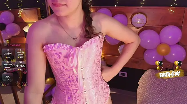 milena_kiitty Adlı Modelin Canlı XXX Sohbeti