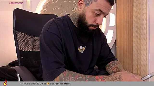 Chat XXX en directo de Mister_venom1