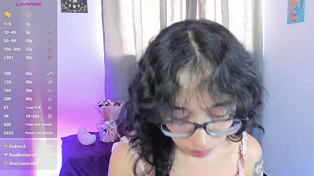 Chat +18 de indra_cam ao vivo