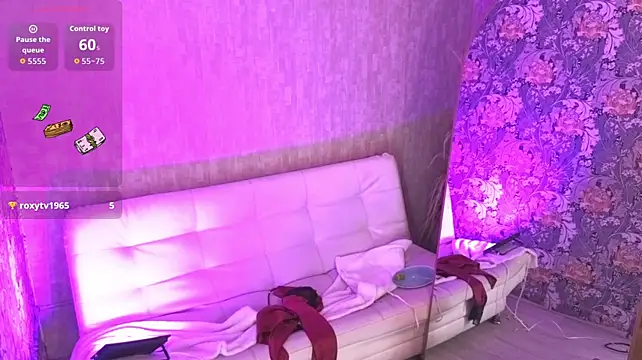 Pokazy przed kamerką – mistress_lilacorleone