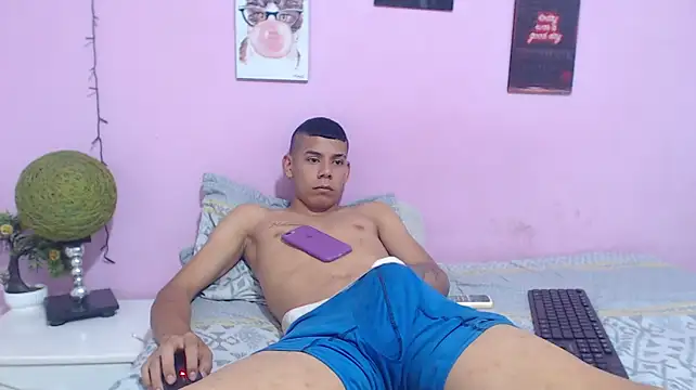 charlie_adams1's Webcam Show