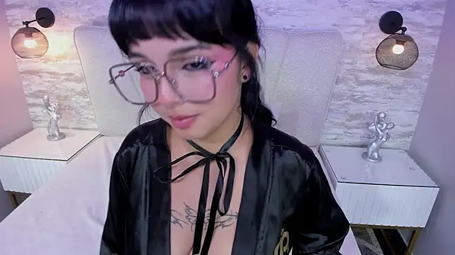 צ'אט XXX בשידור חי של Little_vel