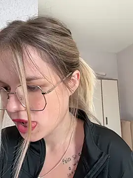 Chat +18 de KimEvanss ao vivo