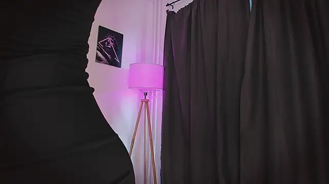 ElaraHex's Live XXX Chat