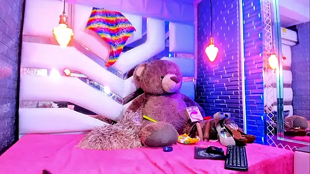 Chatroom XXX en direct de EmmyCarteer