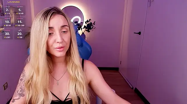 White_F0x's Live XXX Chat