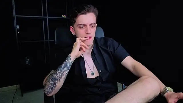 FelixStarkk Chat XXX live