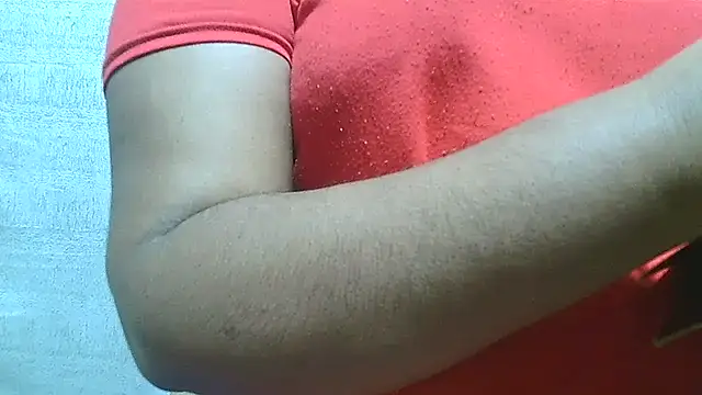 IndianSexyMilf69 现场XXX聊天