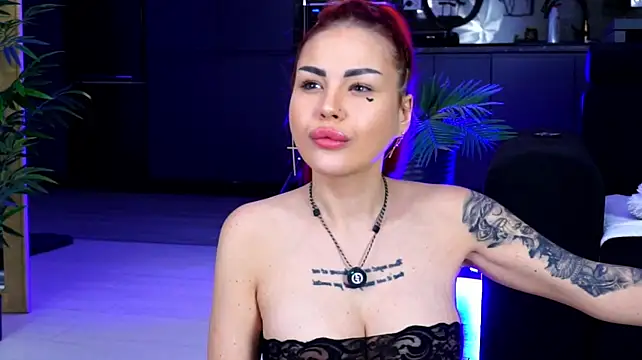 Živý XXX chat NaomyFlame