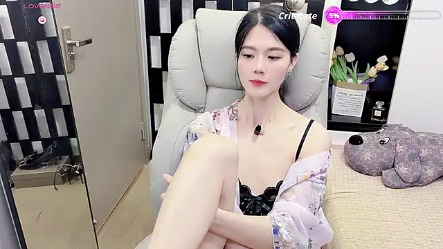 Yueyue-MM 现场XXX聊天