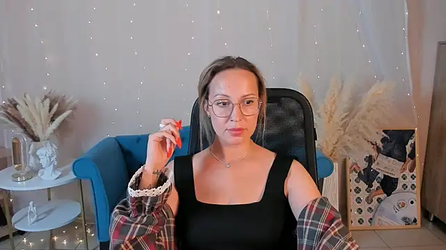 Charlotte_Hudson Chat XXX in diretta