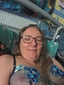 Izzylove47's Live XXX Chat