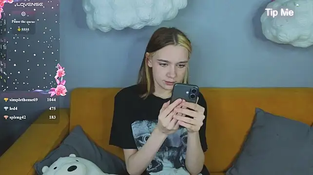 Lesi_Moonie01 XXX чат на живо