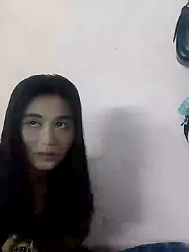 Rayya_4yy Pertunjukan Webcam