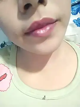 צ'אט XXX בשידור חי של Anki-doll