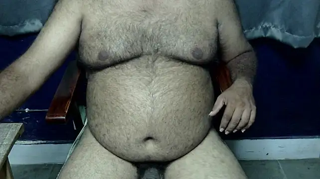 הופעת וובקאם של hairysubcub_70