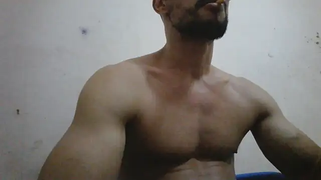 XXX chat uživo modela Arabprinceofslv