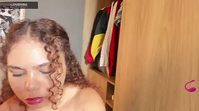 Bloom_Noor live XXX chat