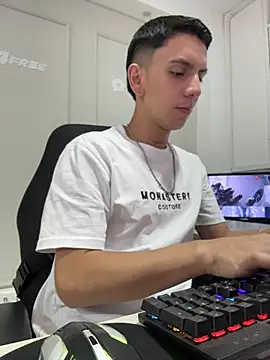 Liam_Fiire Pertunjukan Webcam
