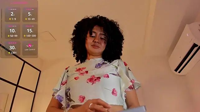 Kiraspell লাইভ XXX চ্যাট