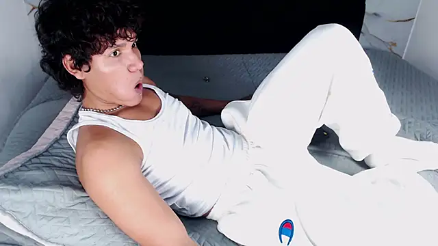 MaximilianRoth webcam show