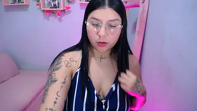 venuxwilliam's Live XXX Chat