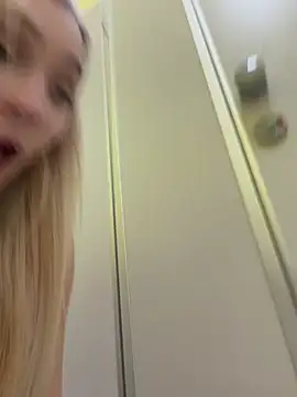 Chatroom XXX en direct de Pink_Kiss