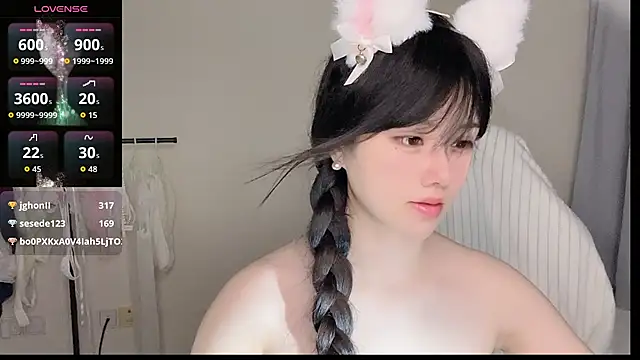 צ'אט XXX בשידור חי של aibaba_888