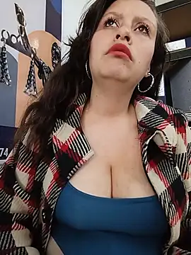 LIA--23 – Naživo XXX chat