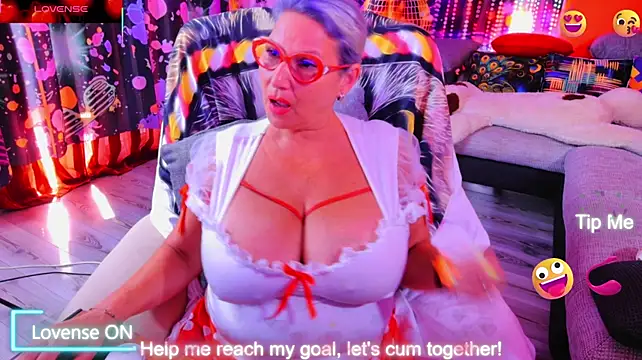 YOUR_MATURE_FANTASY Webcam show