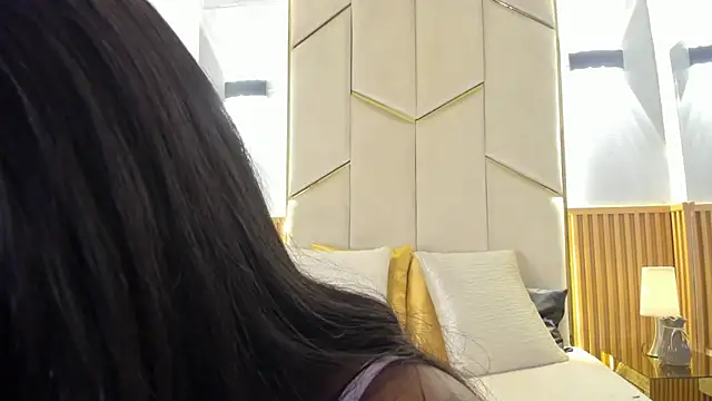 KarinaaCoxx's Live XXX Chat