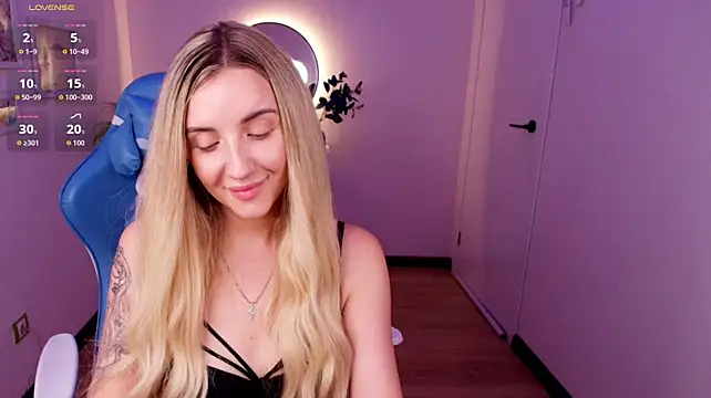 White_F0x's Live XXX Chat