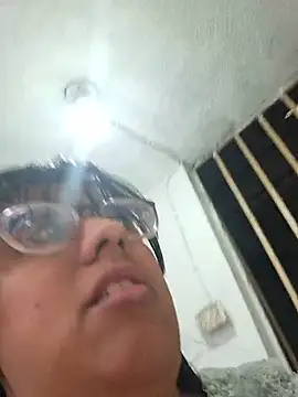 Chat +18 de ZaidaWet ao vivo
