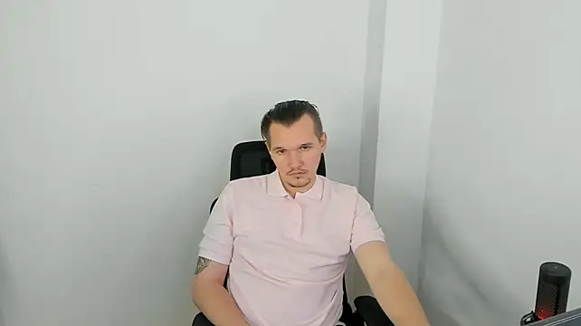 Faelan_Drift Show in webcam