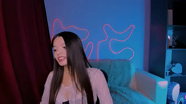 itscharlliee Adlı Modelin Canlı XXX Sohbeti