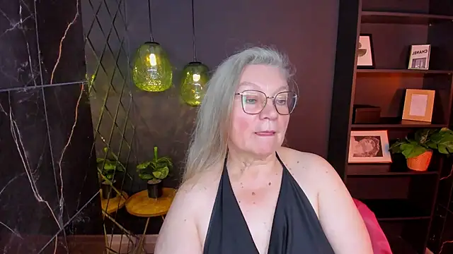 NataliMellow Adlı Modelin Canlı XXX Sohbeti